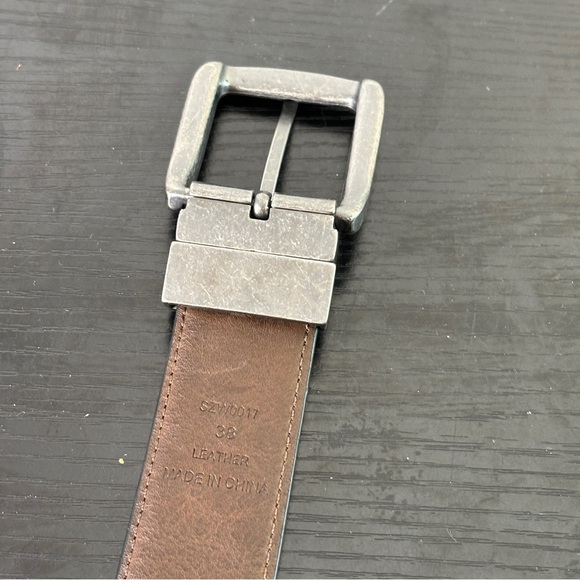 Swiss Gear Navy Blue / Brown Reversible Genuine Leather Belt    Size 38 - Picture 3 of 6